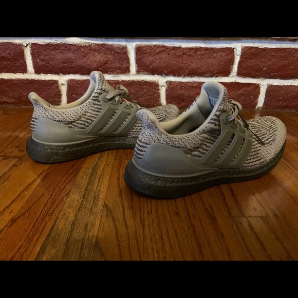 UltraBOOST “Triple Grey” CG3041 main image 7